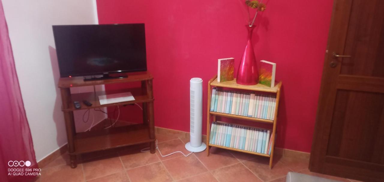 Orangebalestrate Apartman Kültér fotó